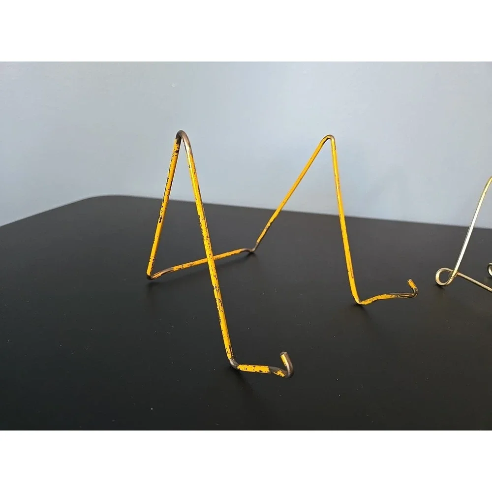 Set of 3 gold toned twisted metal plated artwork display easel stand Size -pics